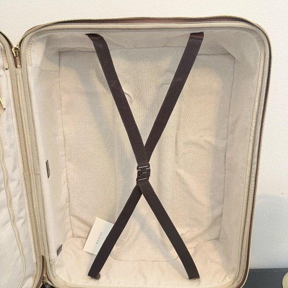 GUCCI GG SUPREME TROLLEY  (CABIN PLUS SIZE) - Picture 4 of 6